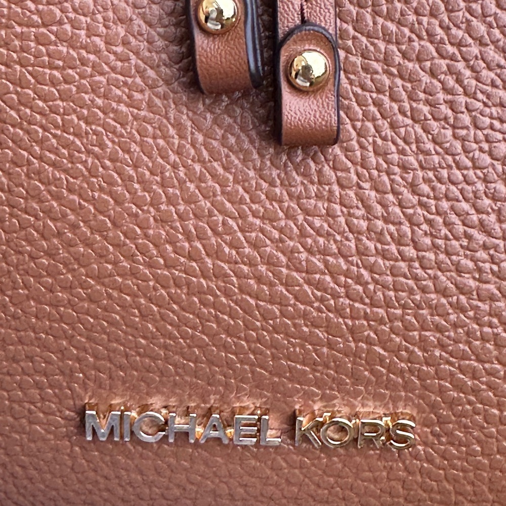 Michael Kors Mini Pebbled Tan Leather Drawstring Top handle Bucket Nag R$258 - Picture 7 of 11